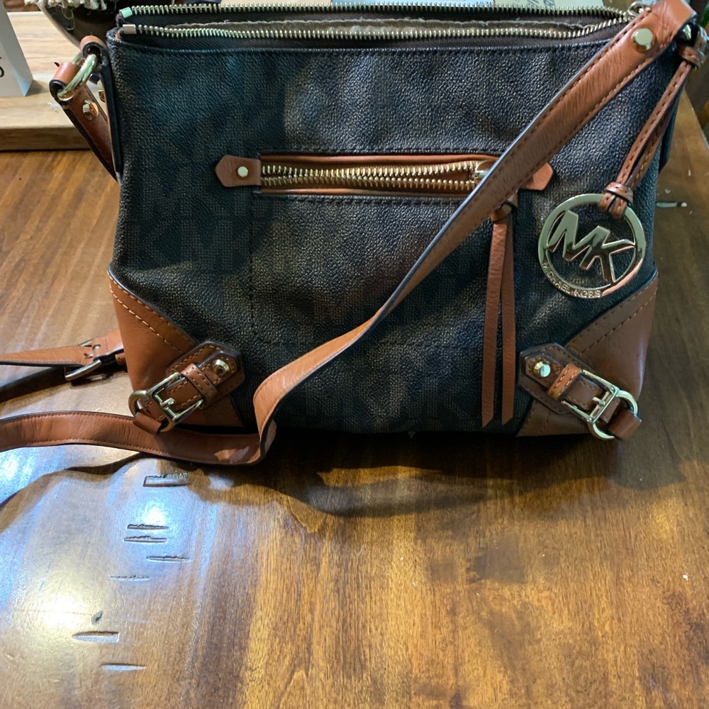 Michael Kors Black and Tan Shoulder Bag